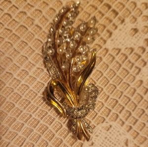 Vintage Brooch pin.